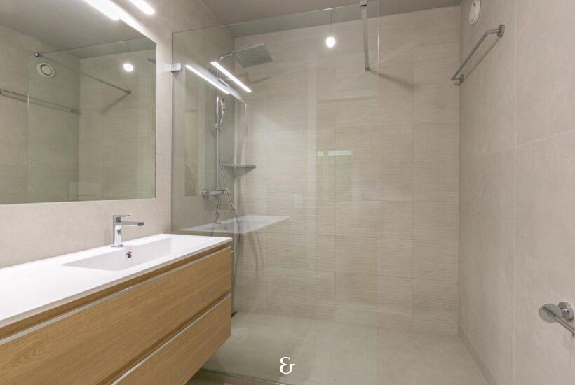 Photo 6 of the property 1370.400100