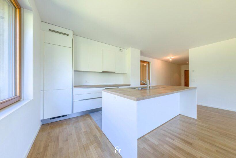 Photo 6 of the property 7239.410304