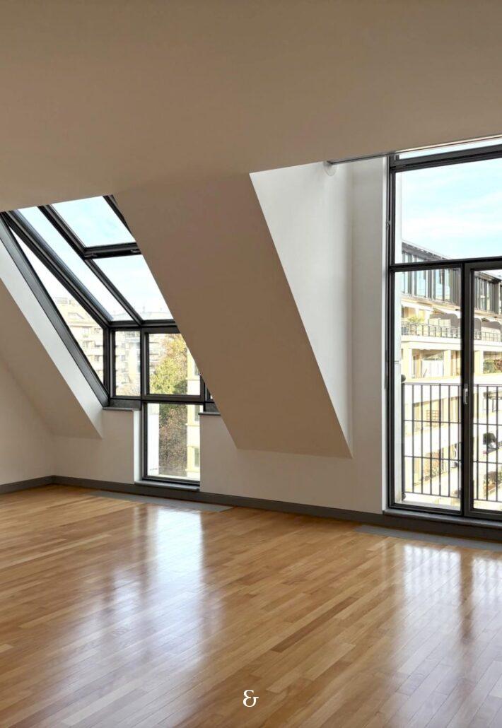 Photo 2 of the property 7182.458010