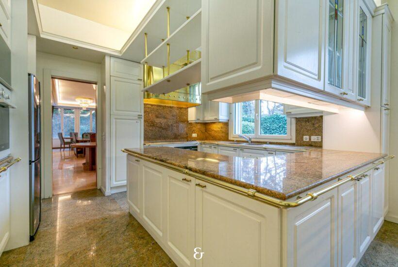 Photo 5 of the property 1370.400100