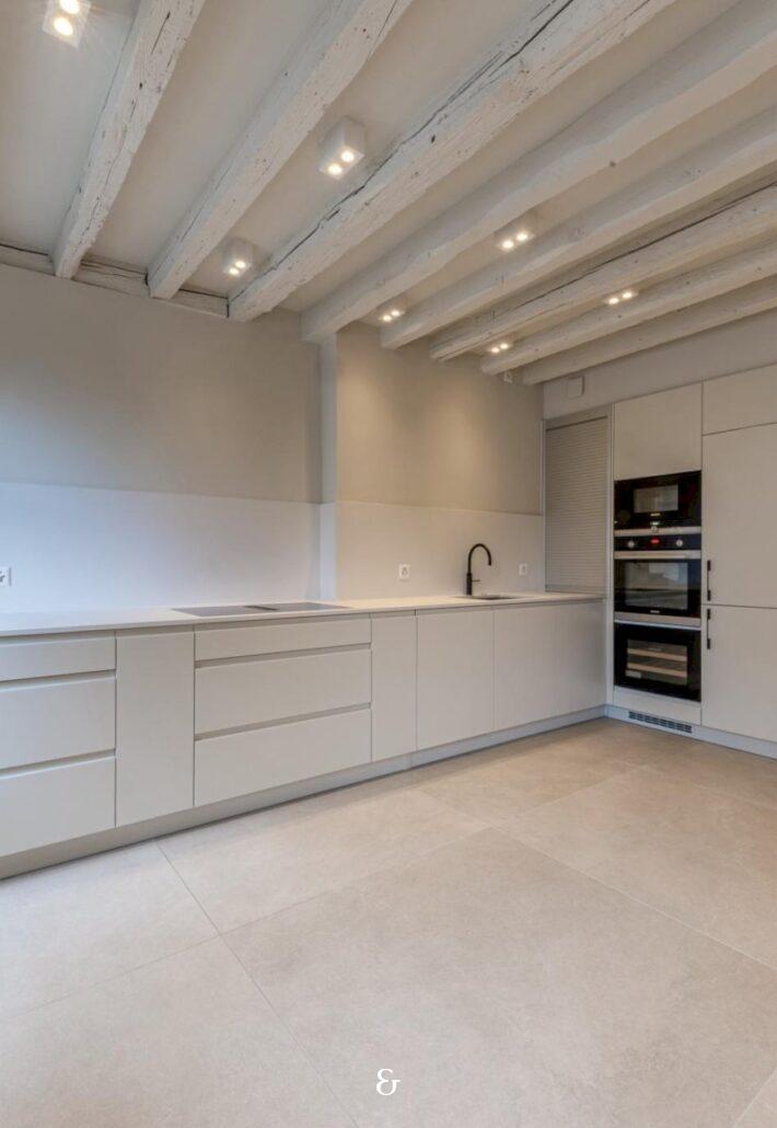 Photo 2 of the property 2594.430010