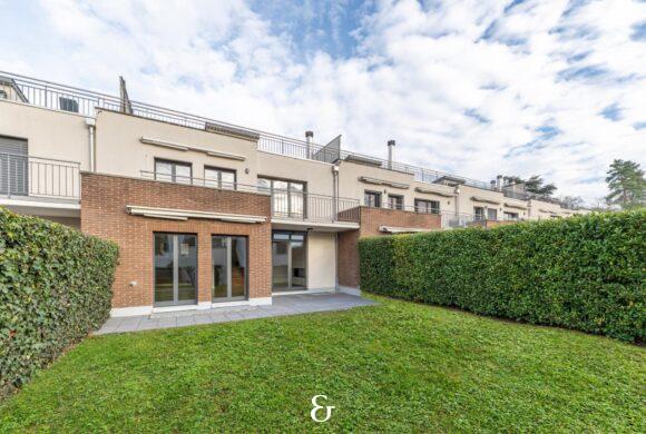 Photo 3 of the property 1152.400010