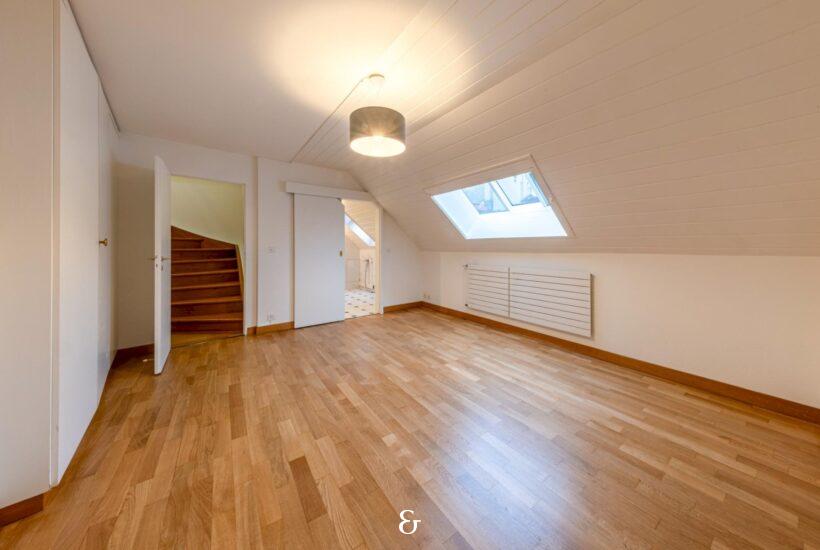 Photo 5 of the property 2190.440020