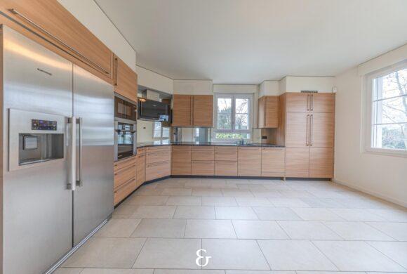 Photo 3 of the property 1182.400010